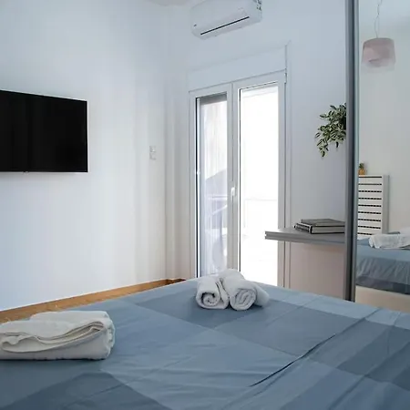 Spacious Apartment In Pagkrati Athens Exterior photo